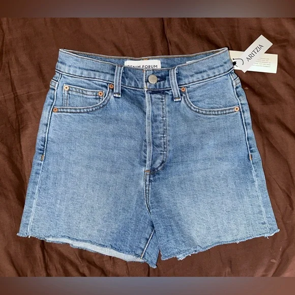 NWT Aritzia Denim Forum Shorts (size 25) - Picture 5 of 7